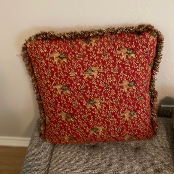 Large decorative pillow - 19” square - Picture 1 of 4